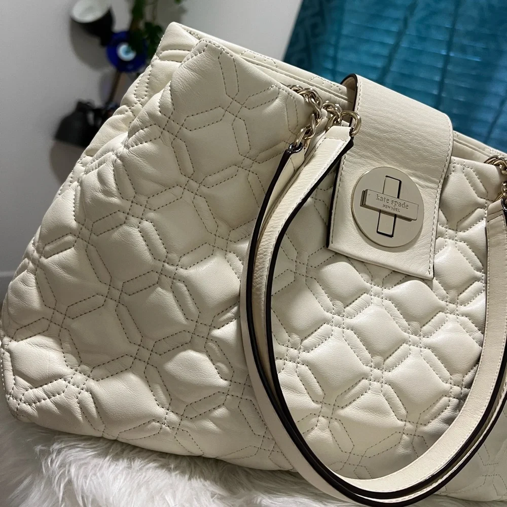 KATE SPADE White & Gold Chain Shoulder Bag